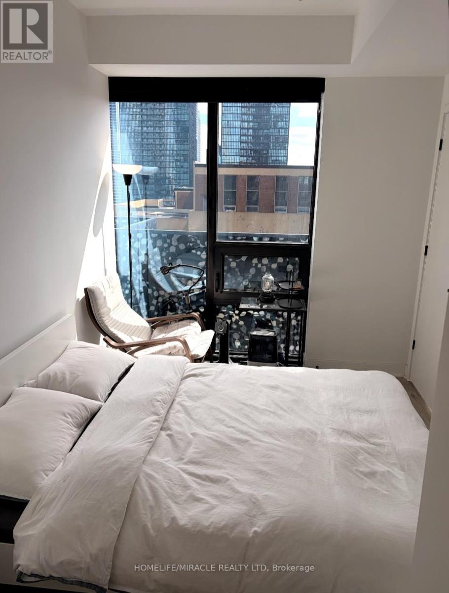 2401 - 55 Charles Street, Toronto, Ontario  M4Y 1S9 - Photo 5 - C13172280