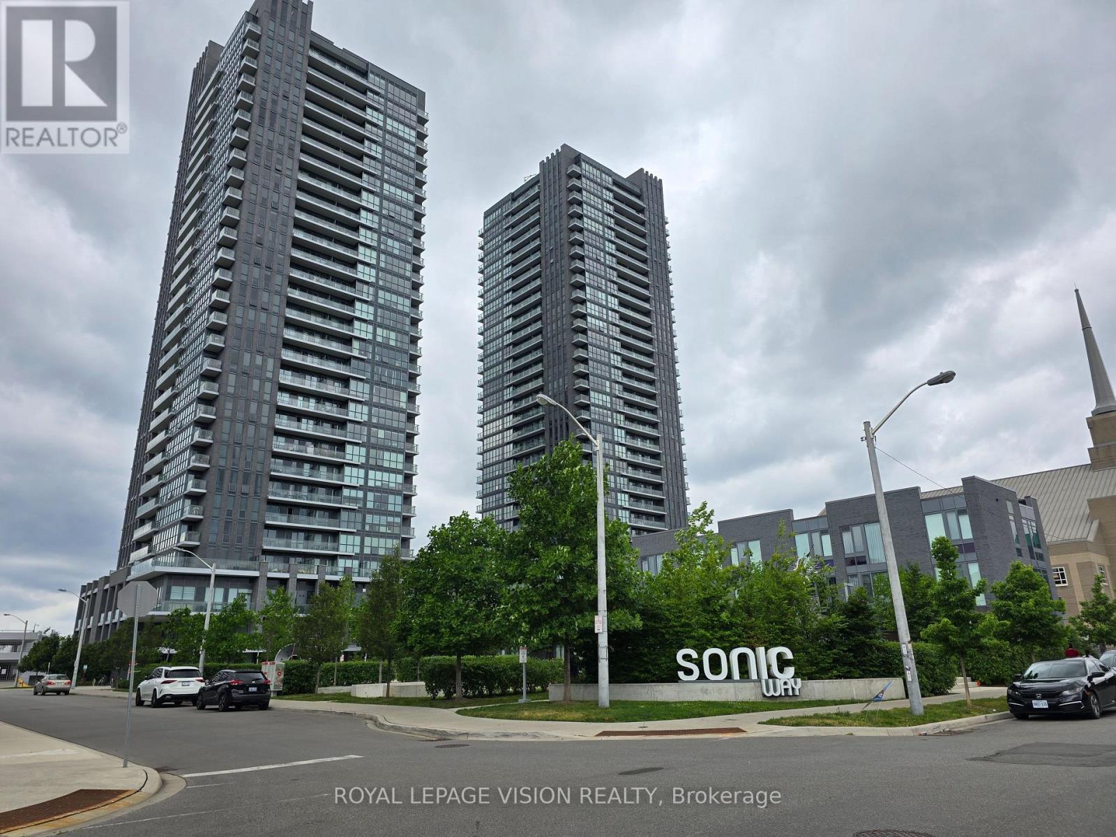 2108 - 2 Sonic Way Street, Toronto, Ontario  M3C 0P2 - Photo 2 - C13172284