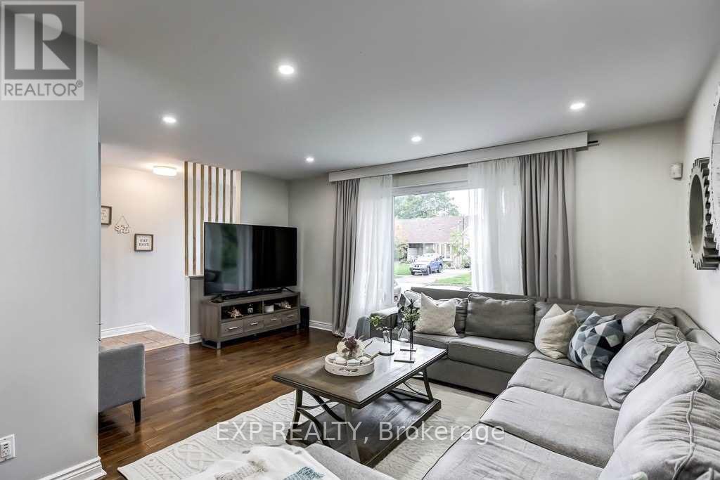Upper - 72 Billington Crescent, Toronto, Ontario  M3A 2G6 - Photo 6 - C13172292