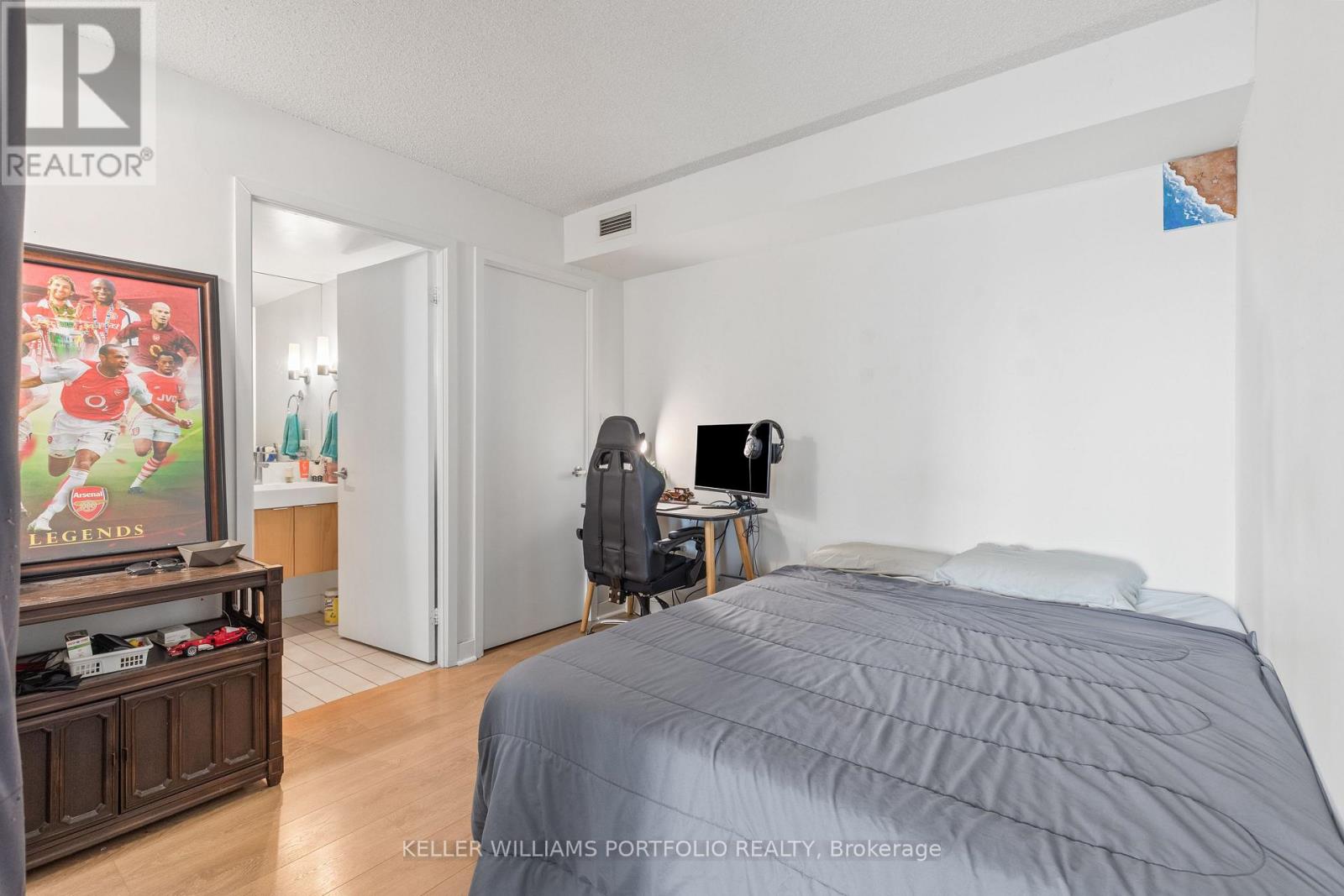 3711 - 25 Telegram Mews, Toronto, Ontario  M5V 3Z1 - Photo 12 - C13172324