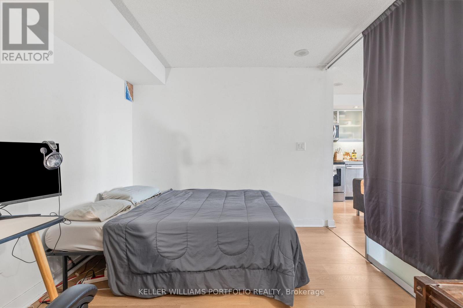 3711 - 25 Telegram Mews, Toronto, Ontario  M5V 3Z1 - Photo 13 - C13172324