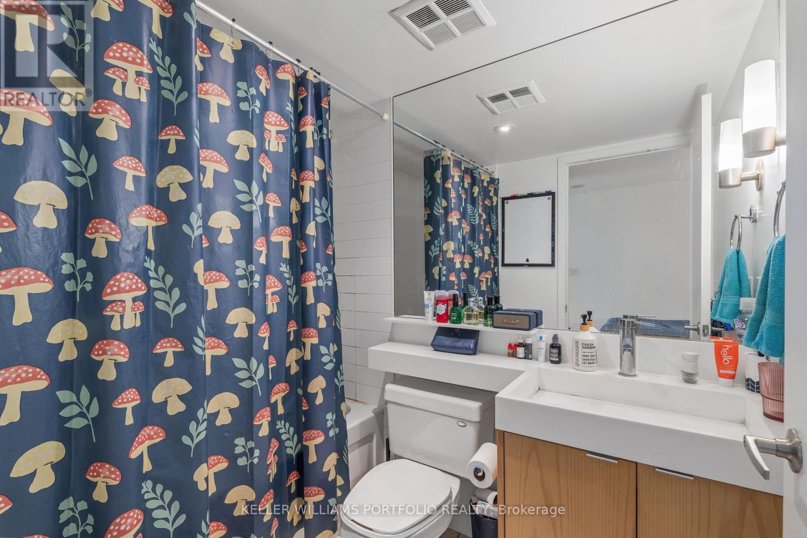 3711 - 25 Telegram Mews, Toronto, Ontario  M5V 3Z1 - Photo 14 - C13172324