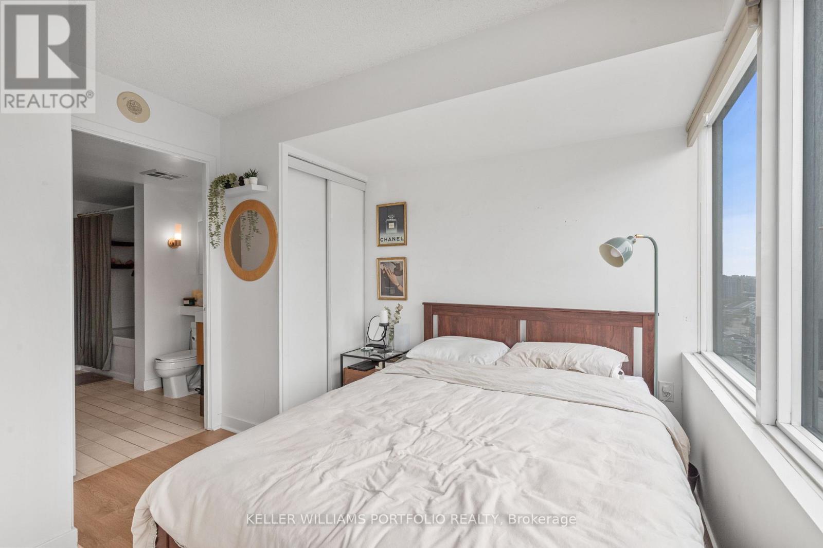 3711 - 25 Telegram Mews, Toronto, Ontario  M5V 3Z1 - Photo 9 - C13172324