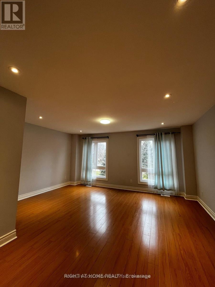 102 Seamist Crescent, Toronto, Ontario  M1V 3K4 - Photo 5 - E13172234