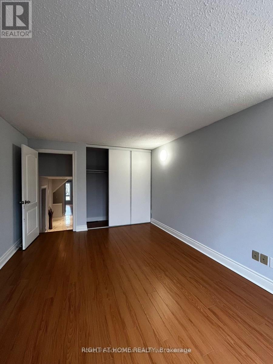 102 Seamist Crescent, Toronto, Ontario  M1V 3K4 - Photo 7 - E13172234