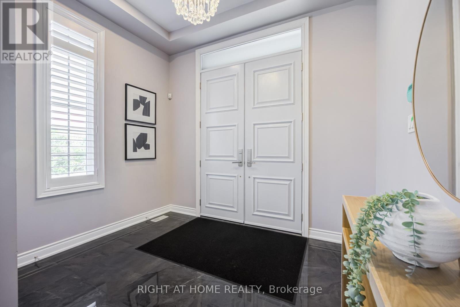 12 Labriola Court, Whitby, Ontario  L1R 0N1 - Photo 5 - E13172306