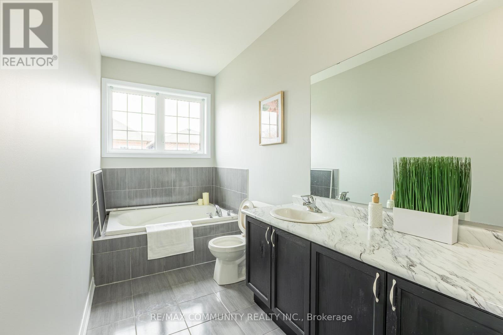 2 Titan Trail, Markham, Ontario  L3S 0E2 - Photo 18 - N13172252