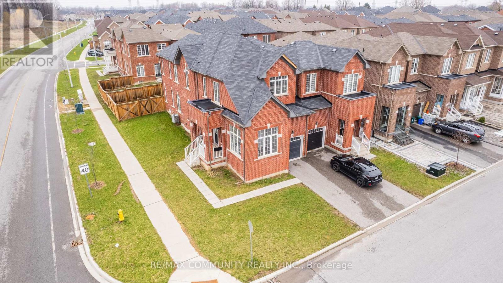 2 Titan Trail, Markham, Ontario  L3S 0E2 - Photo 40 - N13172252
