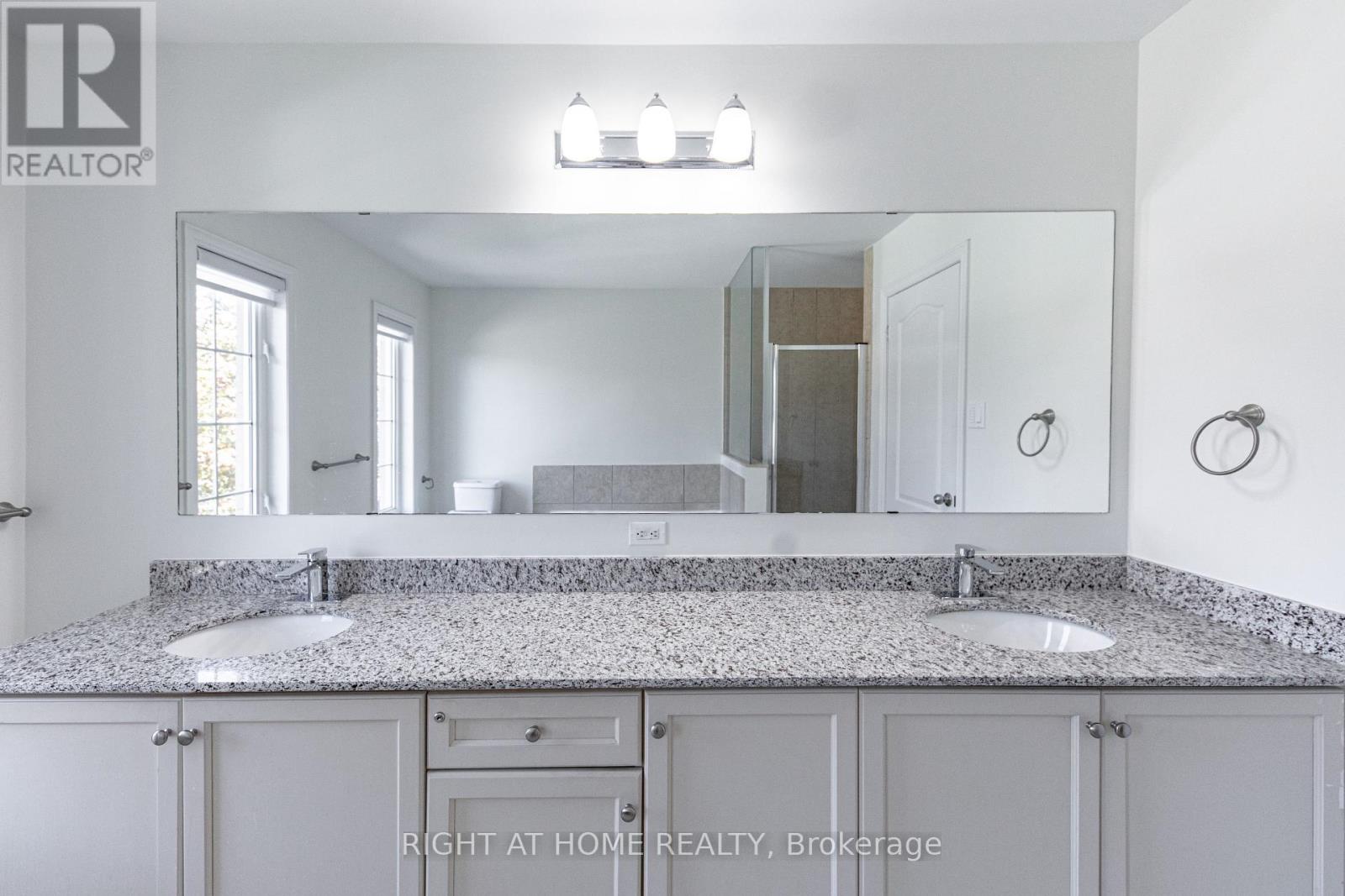 11 Amstel Avenue, Richmond Hill, Ontario  L4E 0P7 - Photo 28 - N13172310
