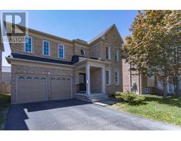 11 AMSTEL AVENUE, Richmond Hill, Ontario