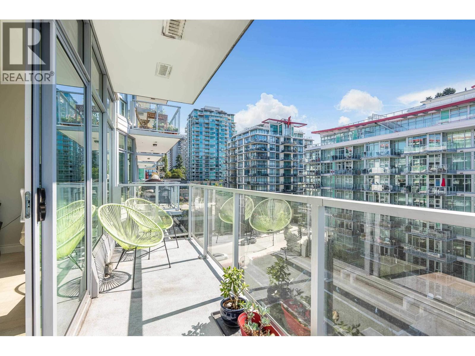 703 175 Victory Ship Way, North Vancouver, British Columbia  V7L 0G1 - Photo 7 - R3127511