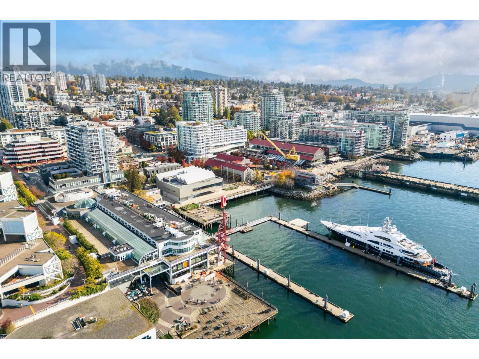 703 175 Victory Ship Way, North Vancouver, British Columbia  V7L 0G1 - Photo 10 - R3127511