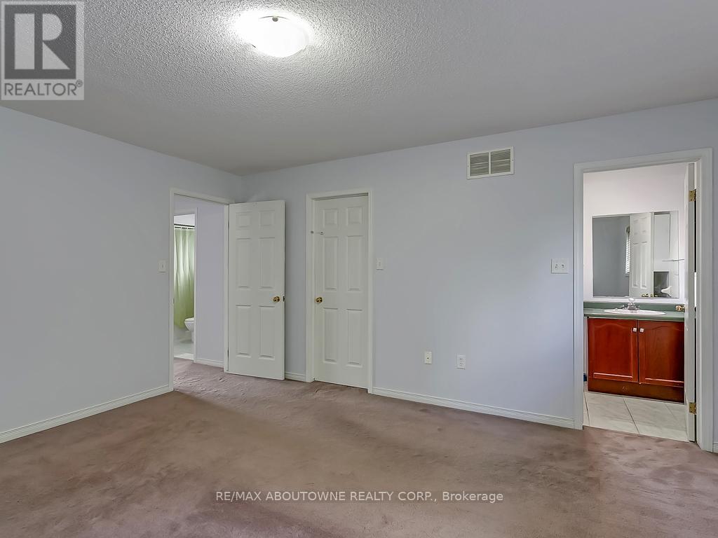 1310 Blanshard Drive, Burlington, Ontario  L7M 4S3 - Photo 17 - W13172244
