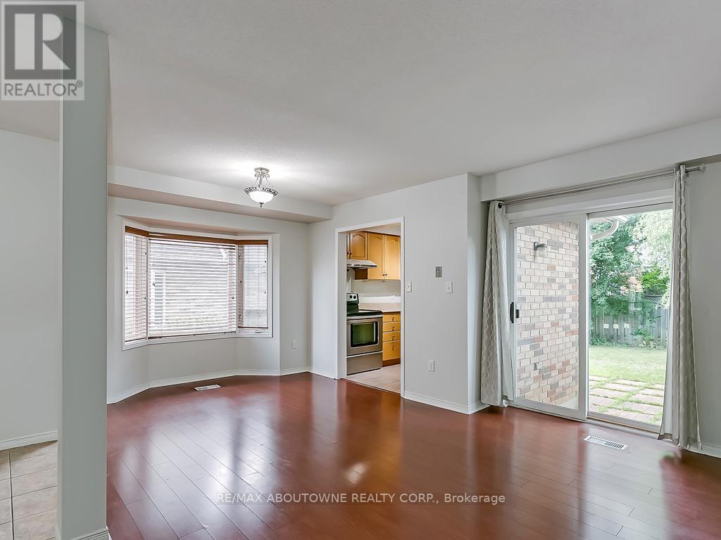 1310 Blanshard Drive, Burlington, Ontario  L7M 4S3 - Photo 7 - W13172244