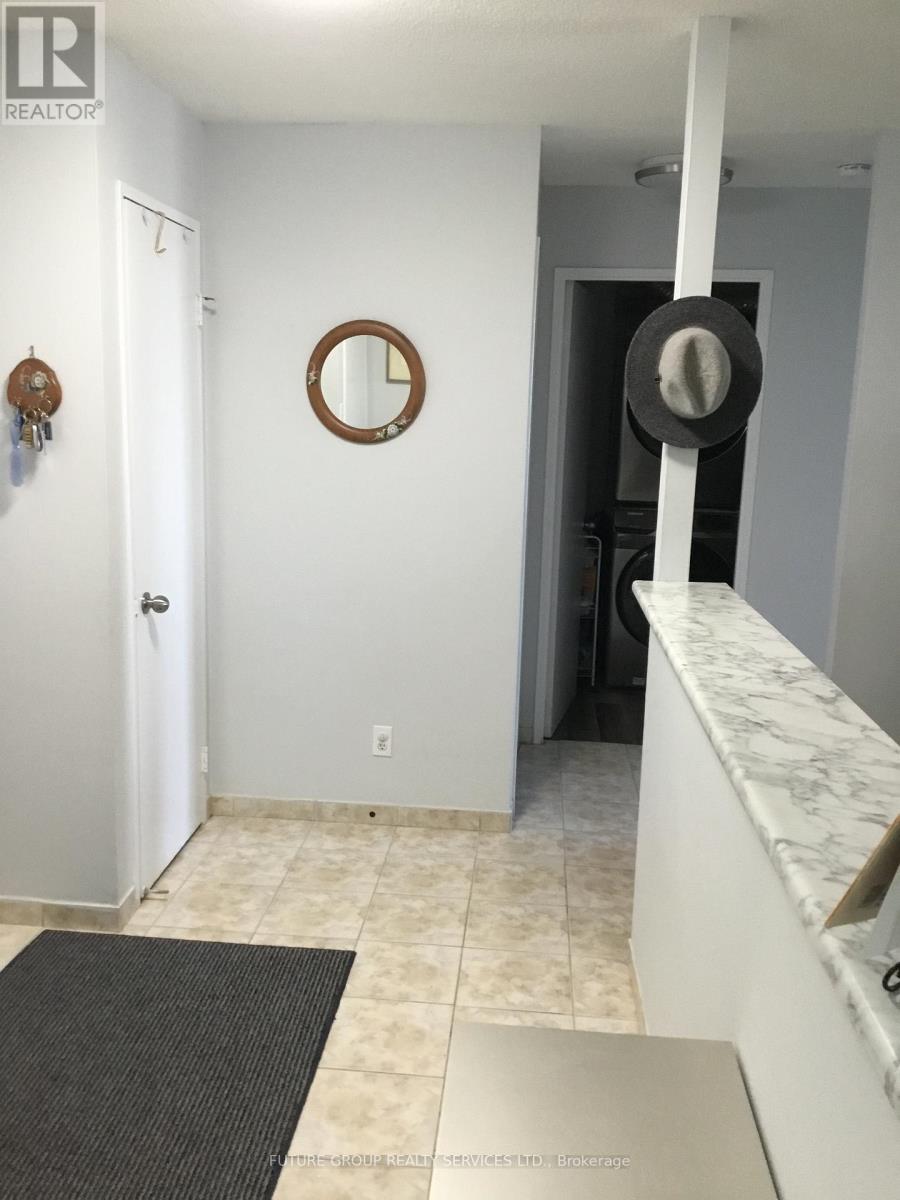 2101 - 145 Hillcrest Avenue, Mississauga, Ontario  L5B 3Z1 - Photo 2 - W13172262