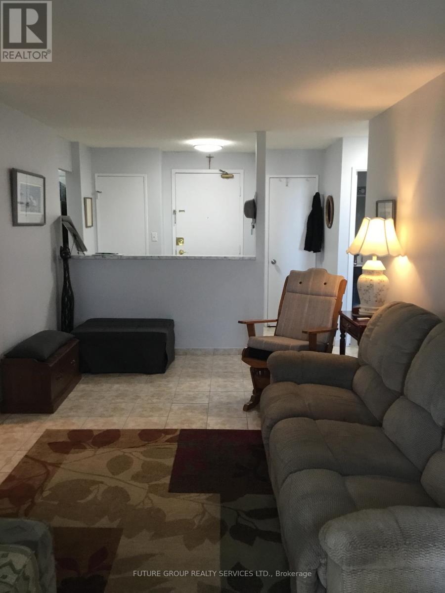 2101 - 145 Hillcrest Avenue, Mississauga, Ontario  L5B 3Z1 - Photo 3 - W13172262