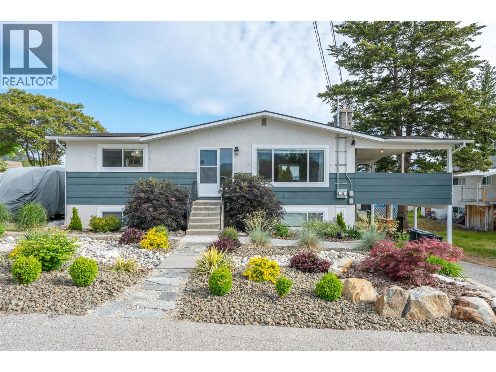 11512 Harvey Street, summerland, British Columbia