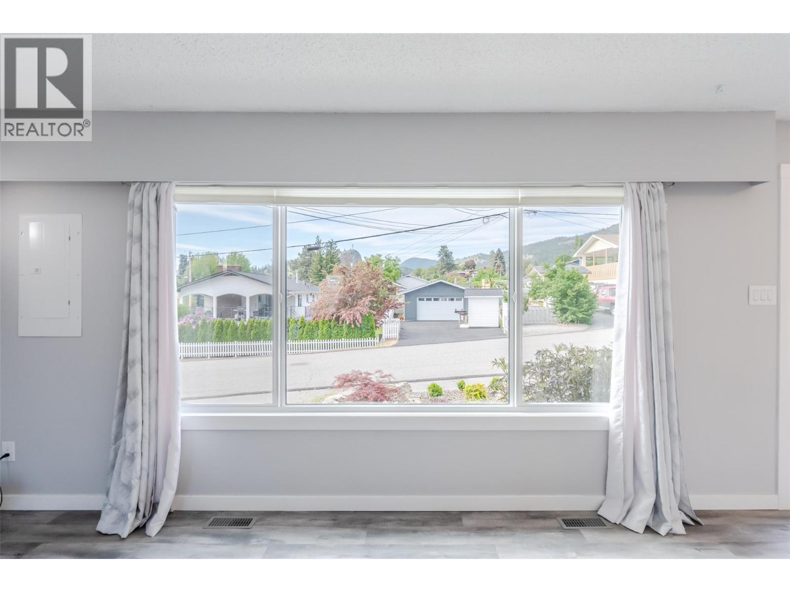 11512 Harvey Street, Summerland, British Columbia  V0h 1Z0 - Photo 30 - 10388871