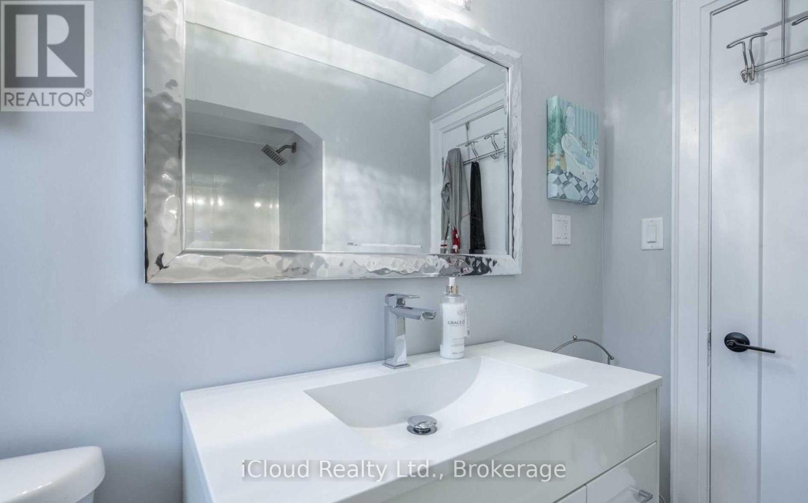 361 Beach Boulevard, Hamilton, Ontario  L8H 6W4 - Photo 2 - X13172272