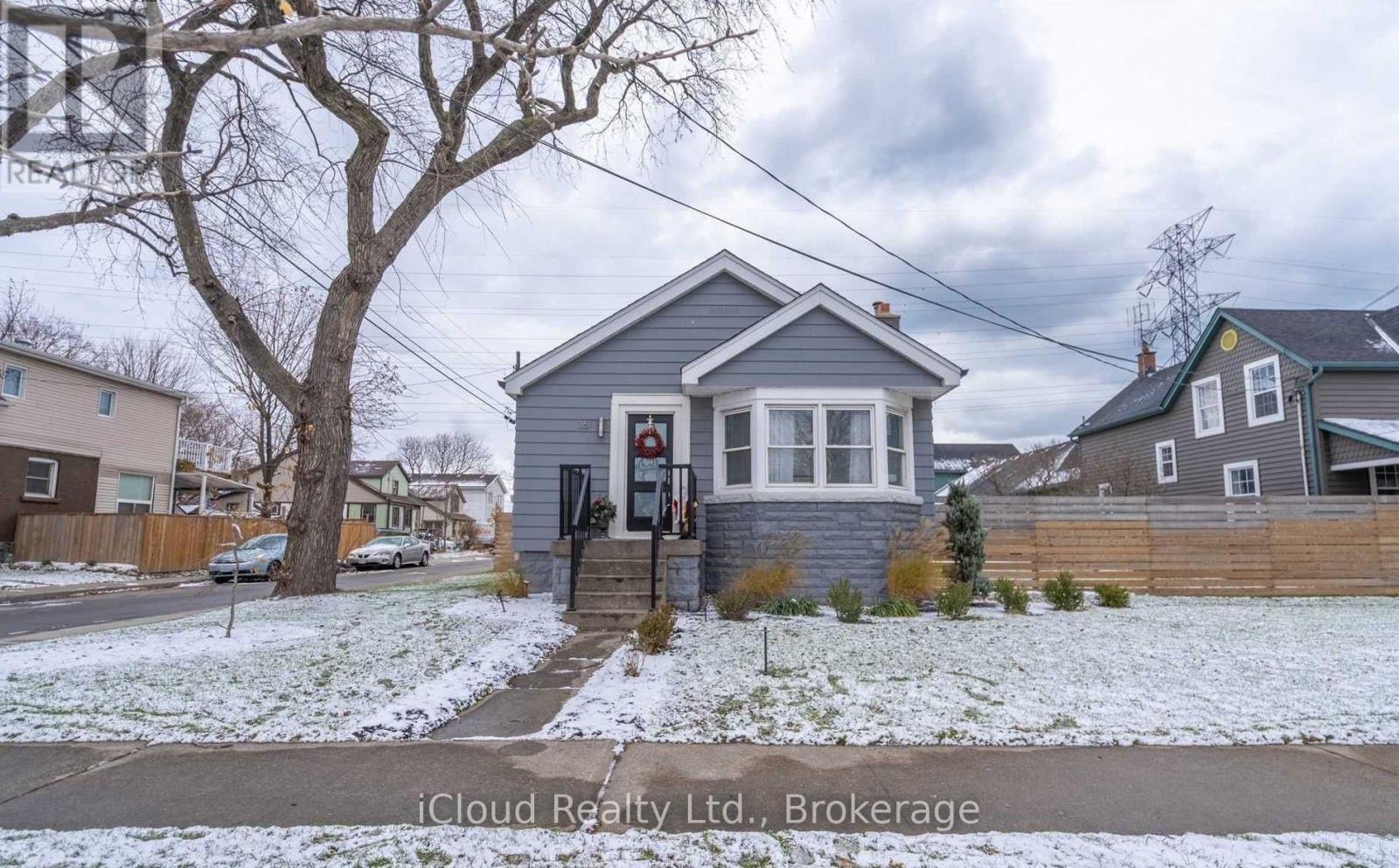 361 Beach Boulevard, Hamilton, Ontario  L8H 6W4 - Photo 3 - X13172272