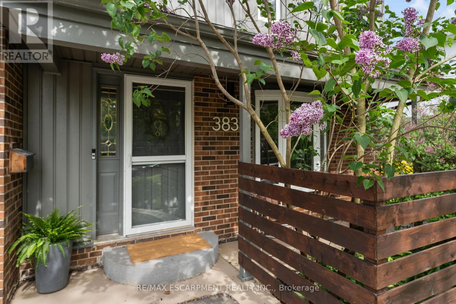 383 Brantwood Park, Brantford, Ontario  N3P 1G9 - Photo 4 - X13172314