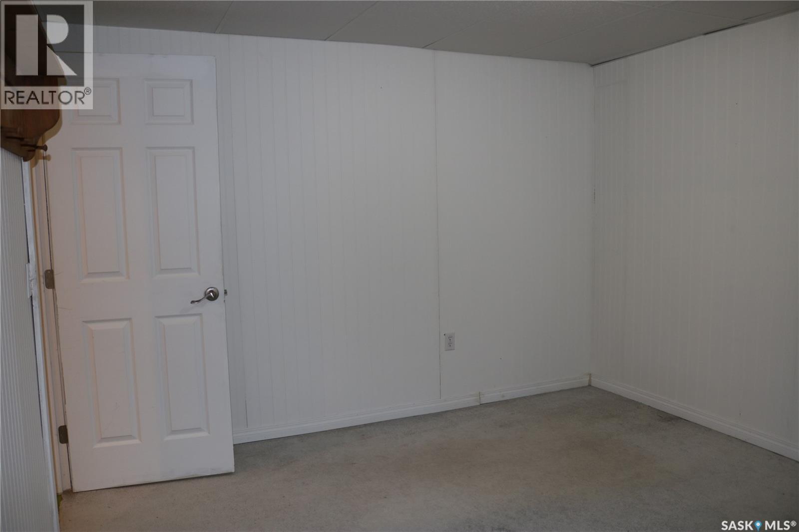 708 Ellice Street, Moosomin, Saskatchewan  S0G 3N0 - Photo 40 - SK032774
