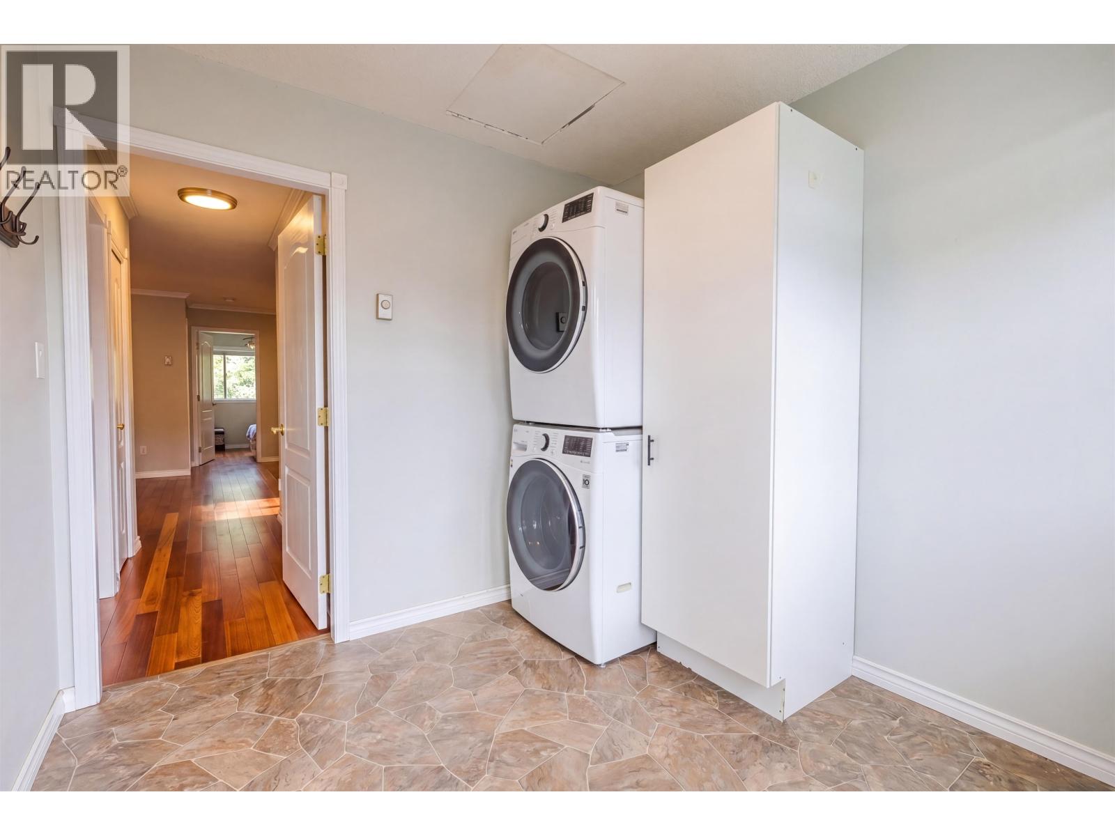 8074 -8076 19th Avenue, Burnaby, British Columbia  V3N 1G3 - Photo 26 - R3127703