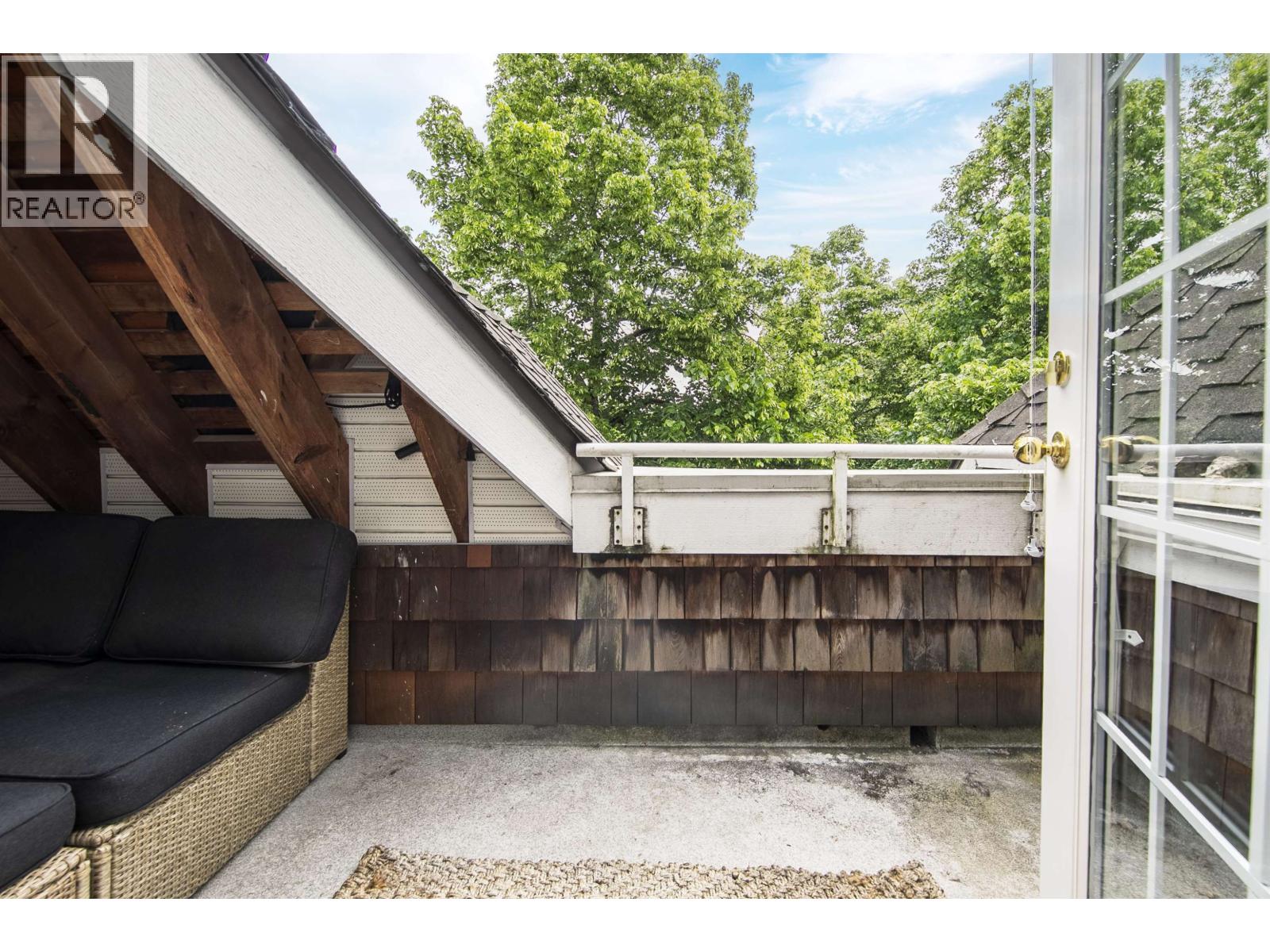 8529 Jellicoe Street, Vancouver, British Columbia  V5S 4T5 - Photo 16 - R3127735
