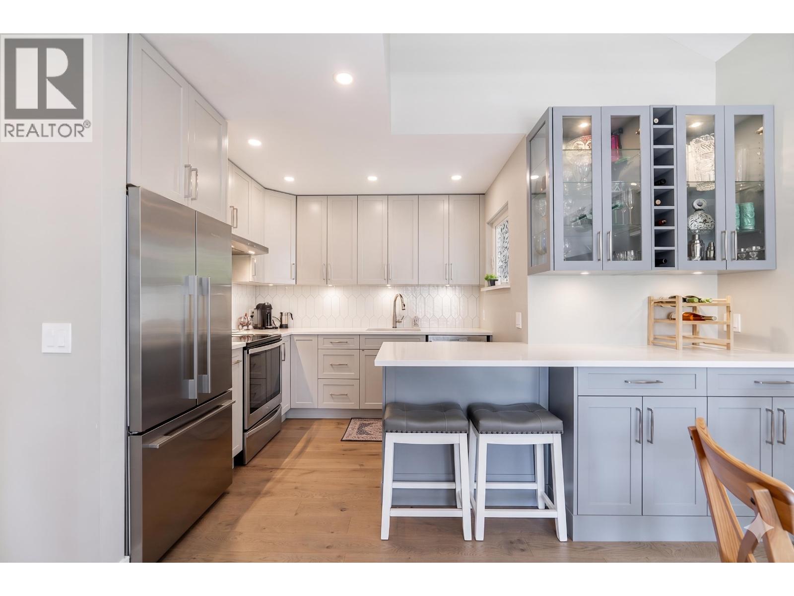 306 1535 Chesterfield Avenue, North Vancouver, British Columbia  V7M 2N5 - Photo 3 - R3127745