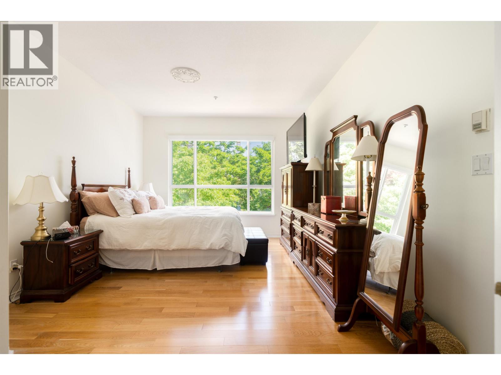 229 3098 Guildford Way, Coquitlam, British Columbia  V3B 7W8 - Photo 11 - R3127746