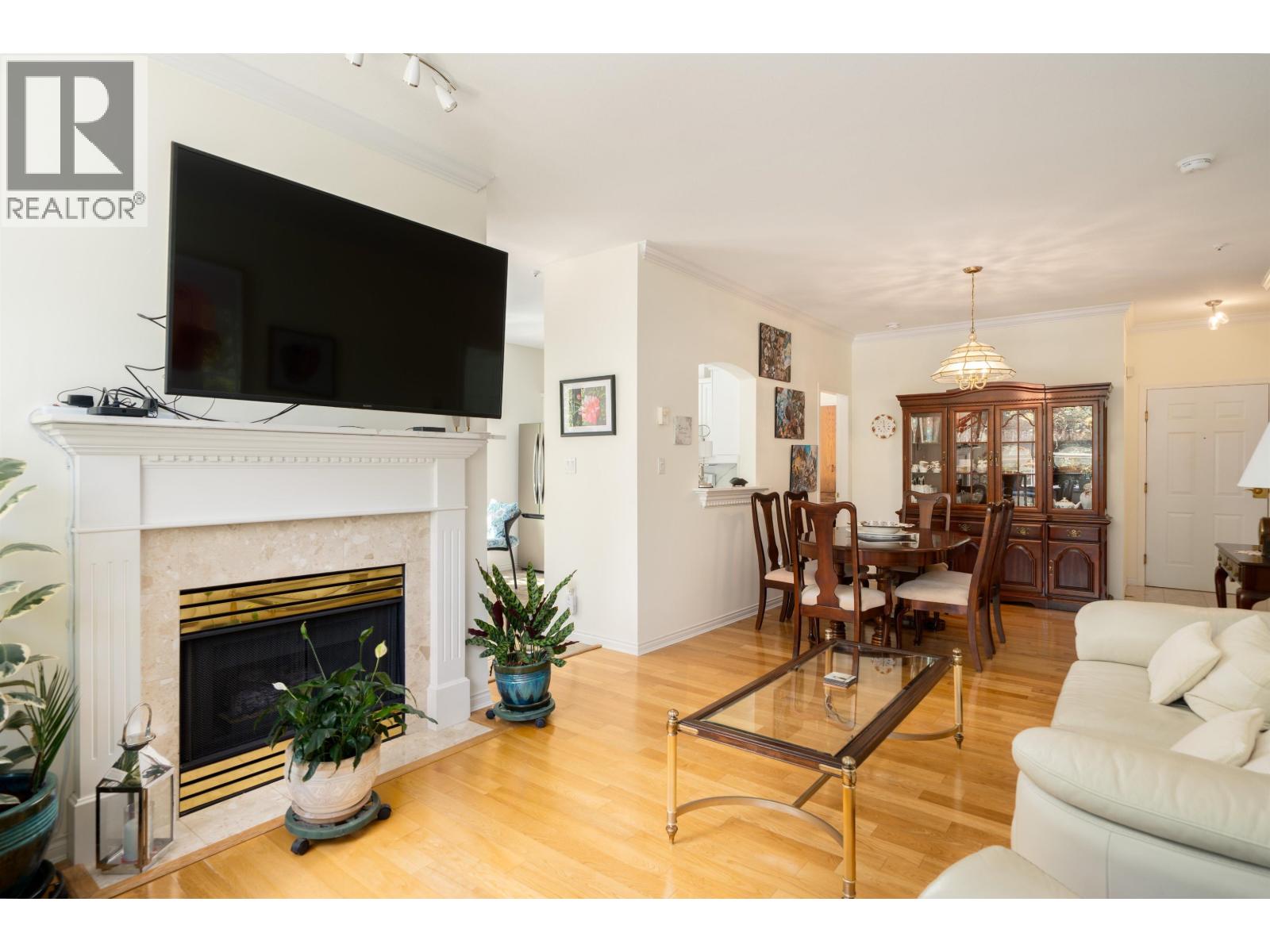 229 3098 Guildford Way, Coquitlam, British Columbia  V3B 7W8 - Photo 4 - R3127746