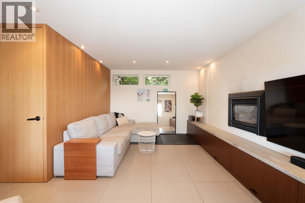 1185 Cloverley Street, North Vancouver, British Columbia  V7L 1N7 - Photo 23 - R3127719
