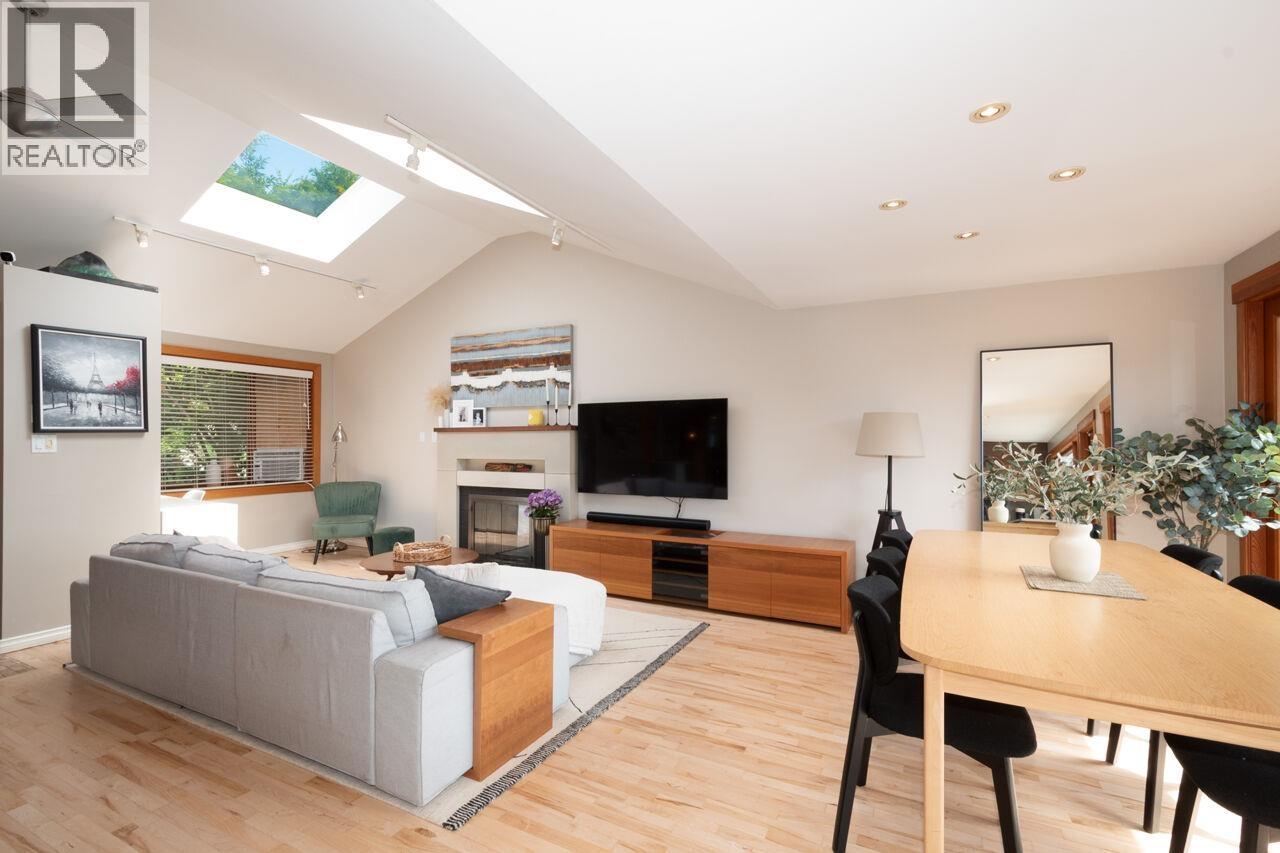 1185 Cloverley Street, North Vancouver, British Columbia  V7L 1N7 - Photo 7 - R3127719