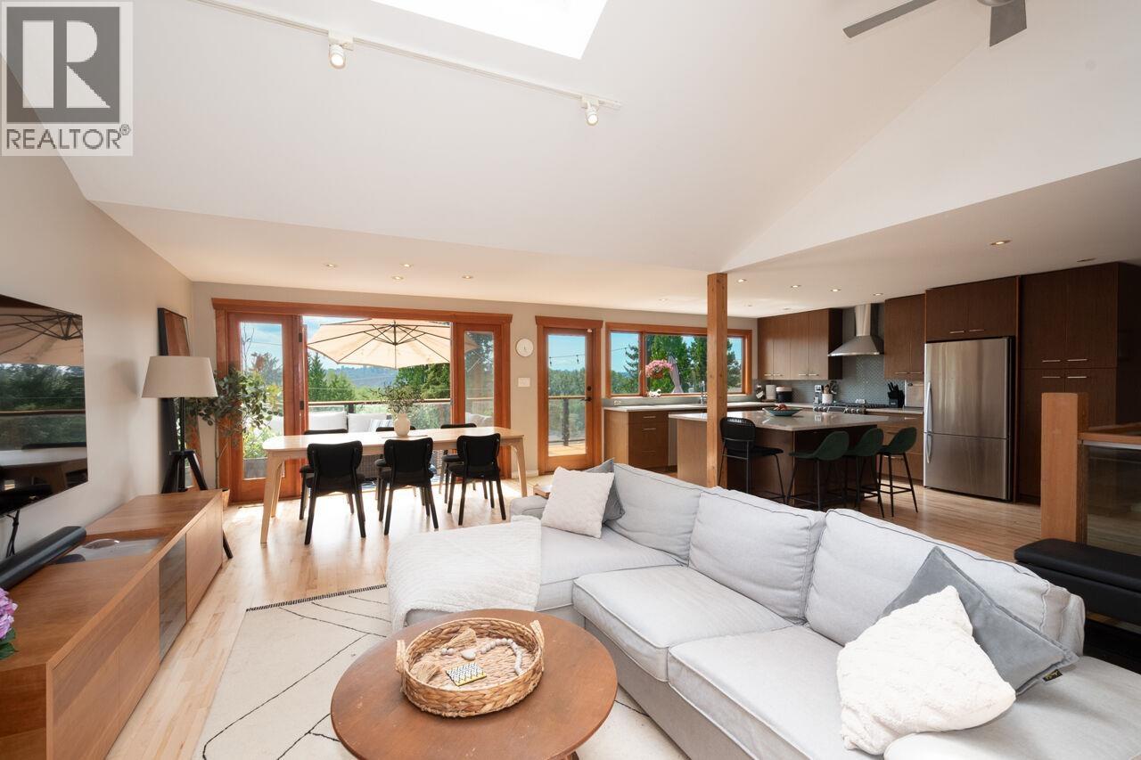 1185 Cloverley Street, North Vancouver, British Columbia  V7L 1N7 - Photo 9 - R3127719