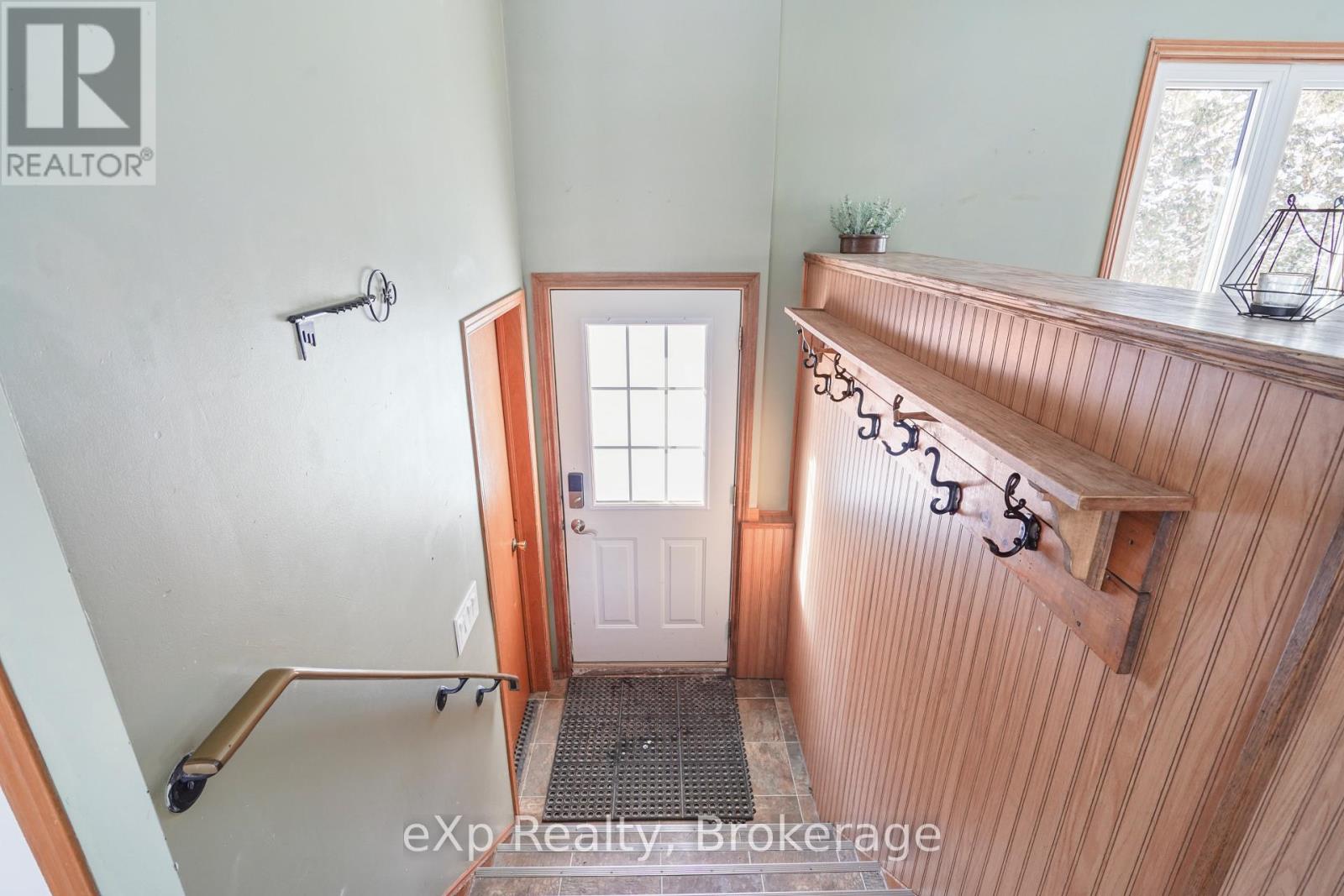 78 Victoria Avenue E, South Huron, Ontario  N0M 1M0 - Photo 3 - X13172338