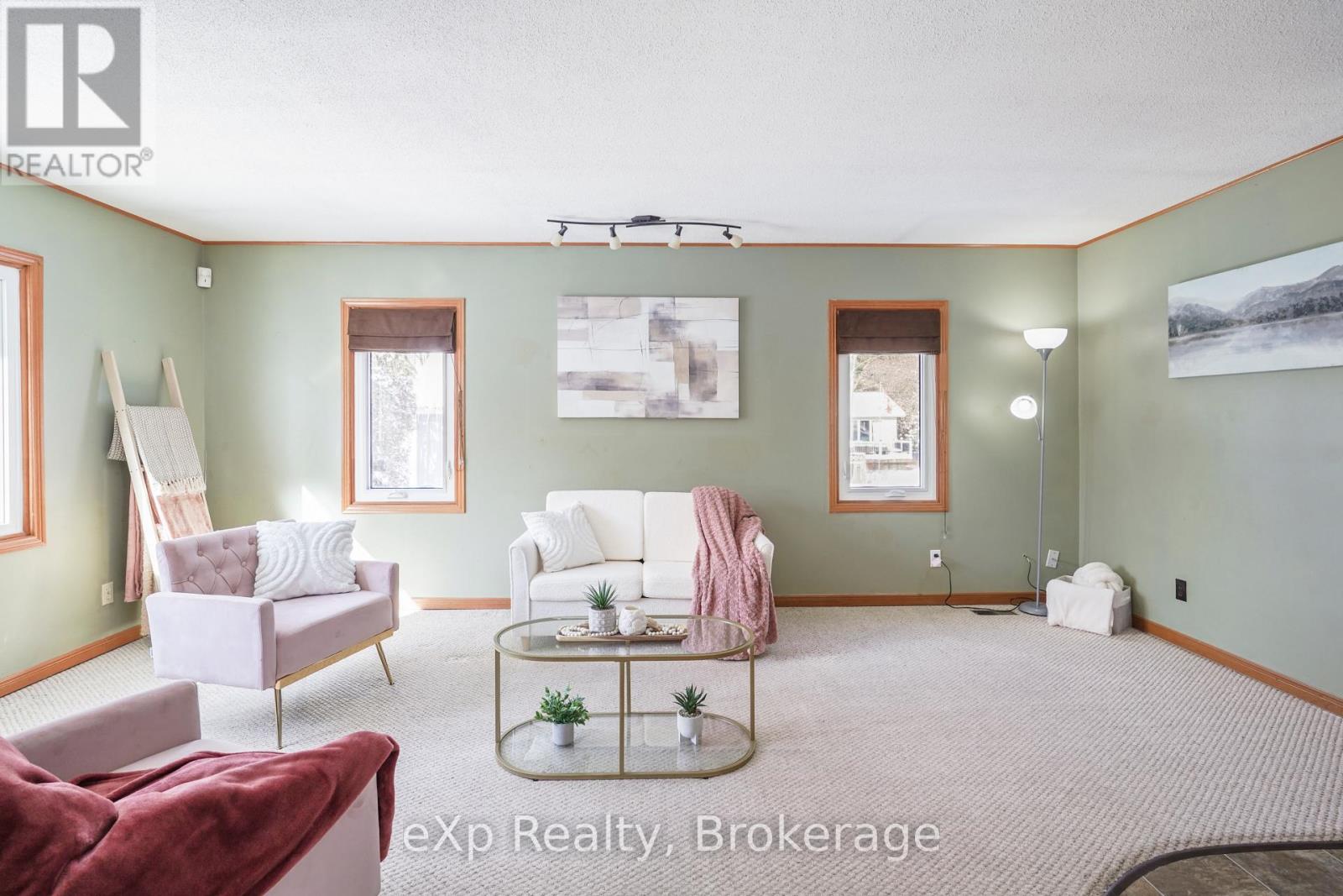 78 Victoria Avenue E, South Huron, Ontario  N0M 1M0 - Photo 7 - X13172338