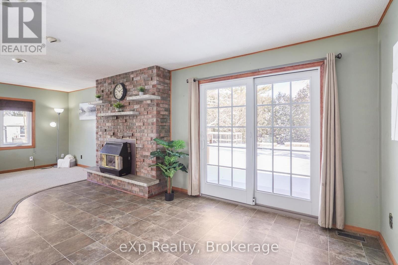 78 Victoria Avenue E, South Huron, Ontario  N0M 1M0 - Photo 9 - X13172338