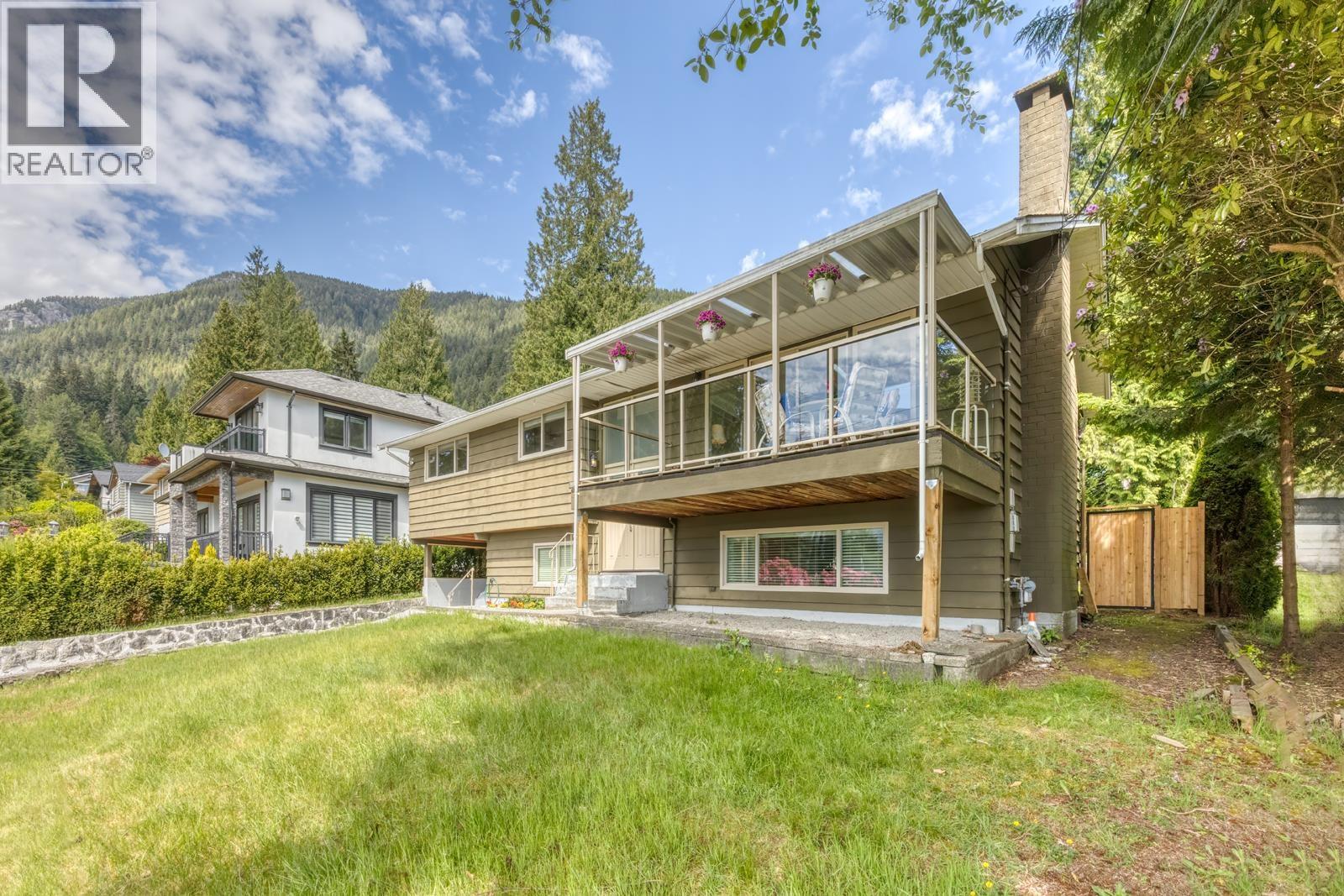 4902 Ranger Avenue, North Vancouver, British Columbia  V7R 3M4 - Photo 25 - R3127730