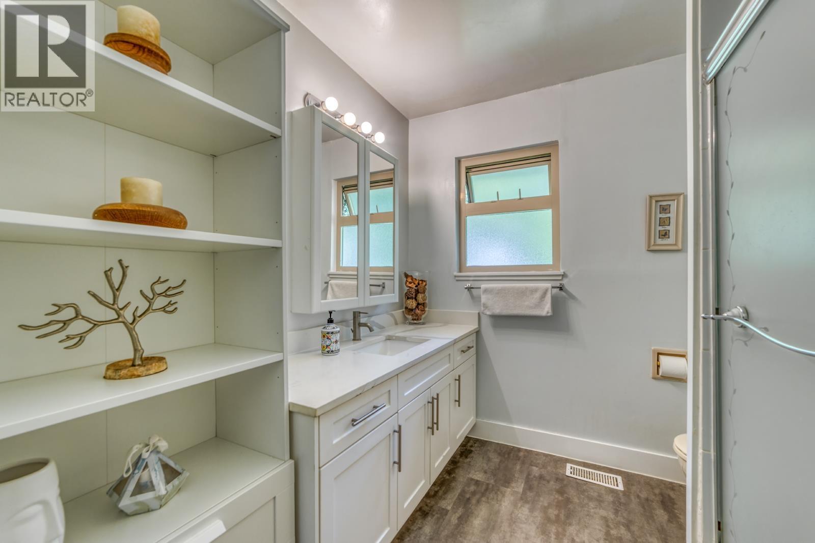 4902 Ranger Avenue, North Vancouver, British Columbia  V7R 3M4 - Photo 15 - R3127730