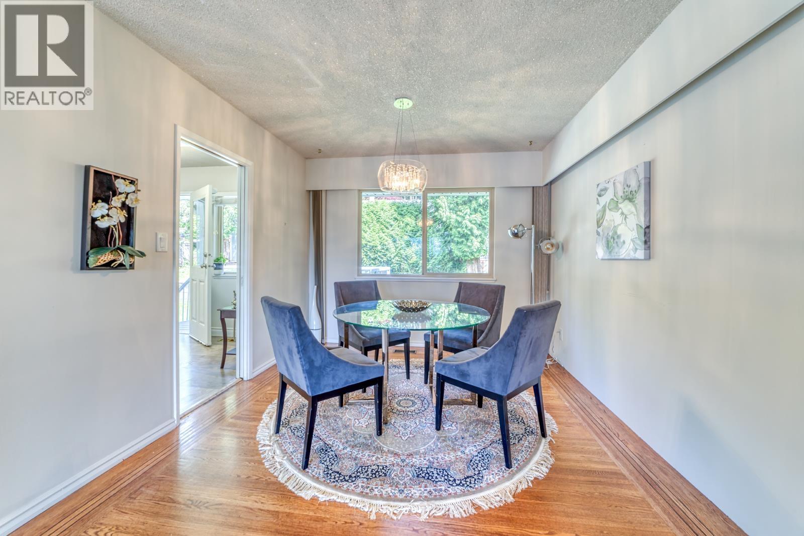 4902 Ranger Avenue, North Vancouver, British Columbia  V7R 3M4 - Photo 3 - R3127730