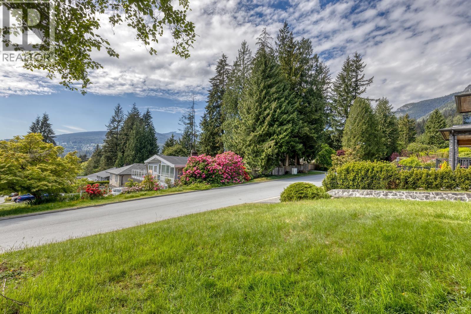 4902 Ranger Avenue, North Vancouver, British Columbia  V7R 3M4 - Photo 26 - R3127730