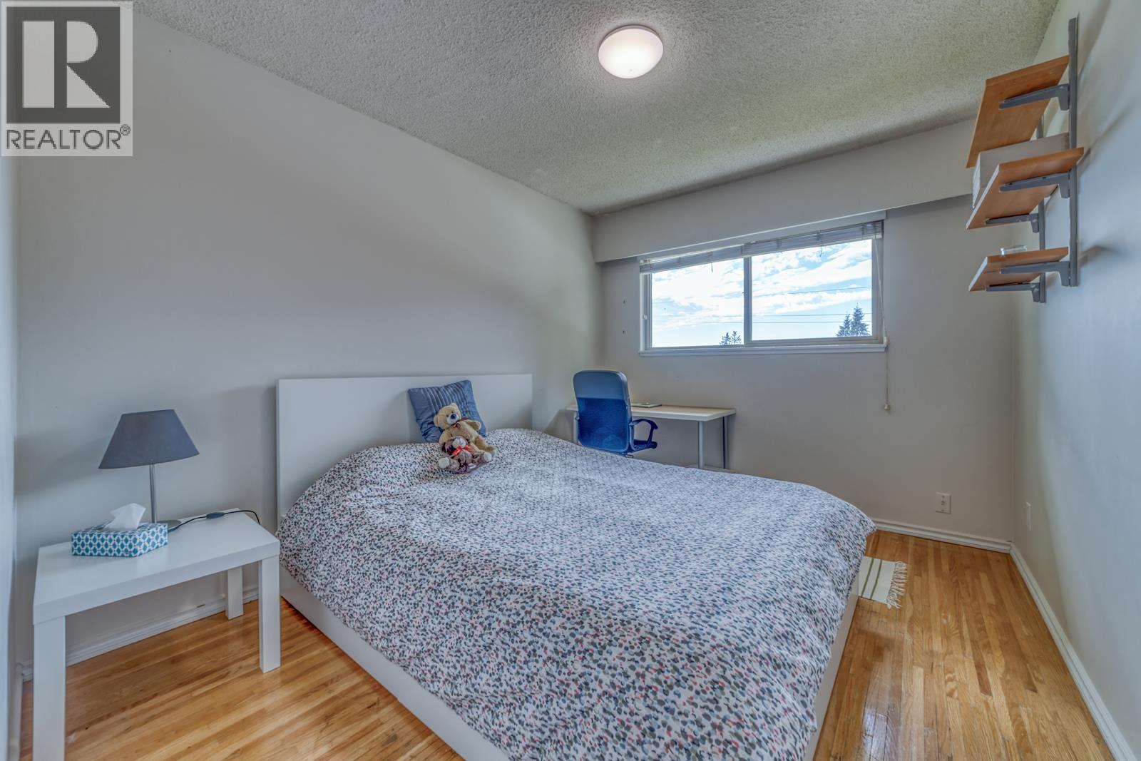 4902 Ranger Avenue, North Vancouver, British Columbia  V7R 3M4 - Photo 13 - R3127730