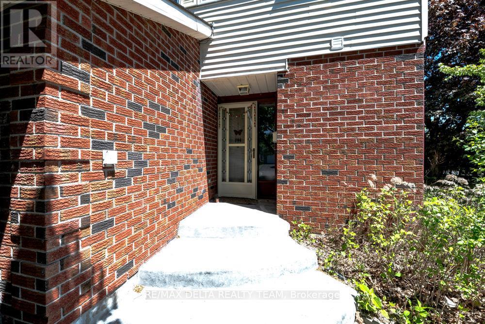132 Acklam Terrace W, Ottawa, Ontario  K2K 2J5 - Photo 4 - X13172346