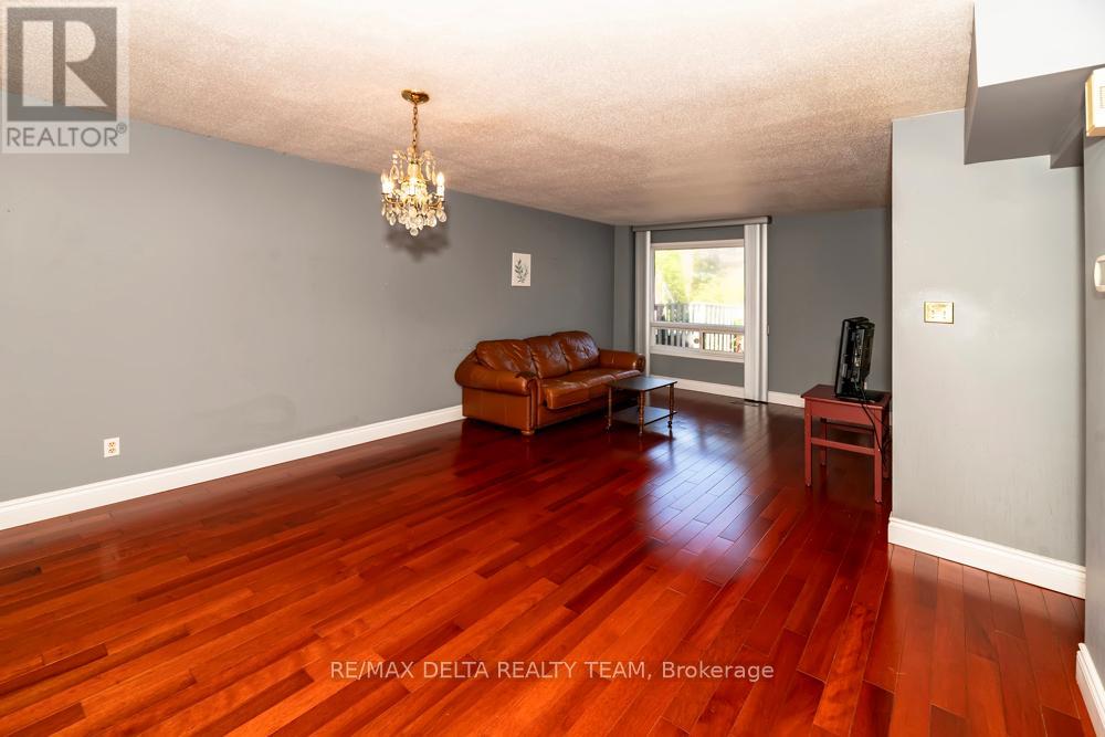 132 Acklam Terrace W, Ottawa, Ontario  K2K 2J5 - Photo 7 - X13172346