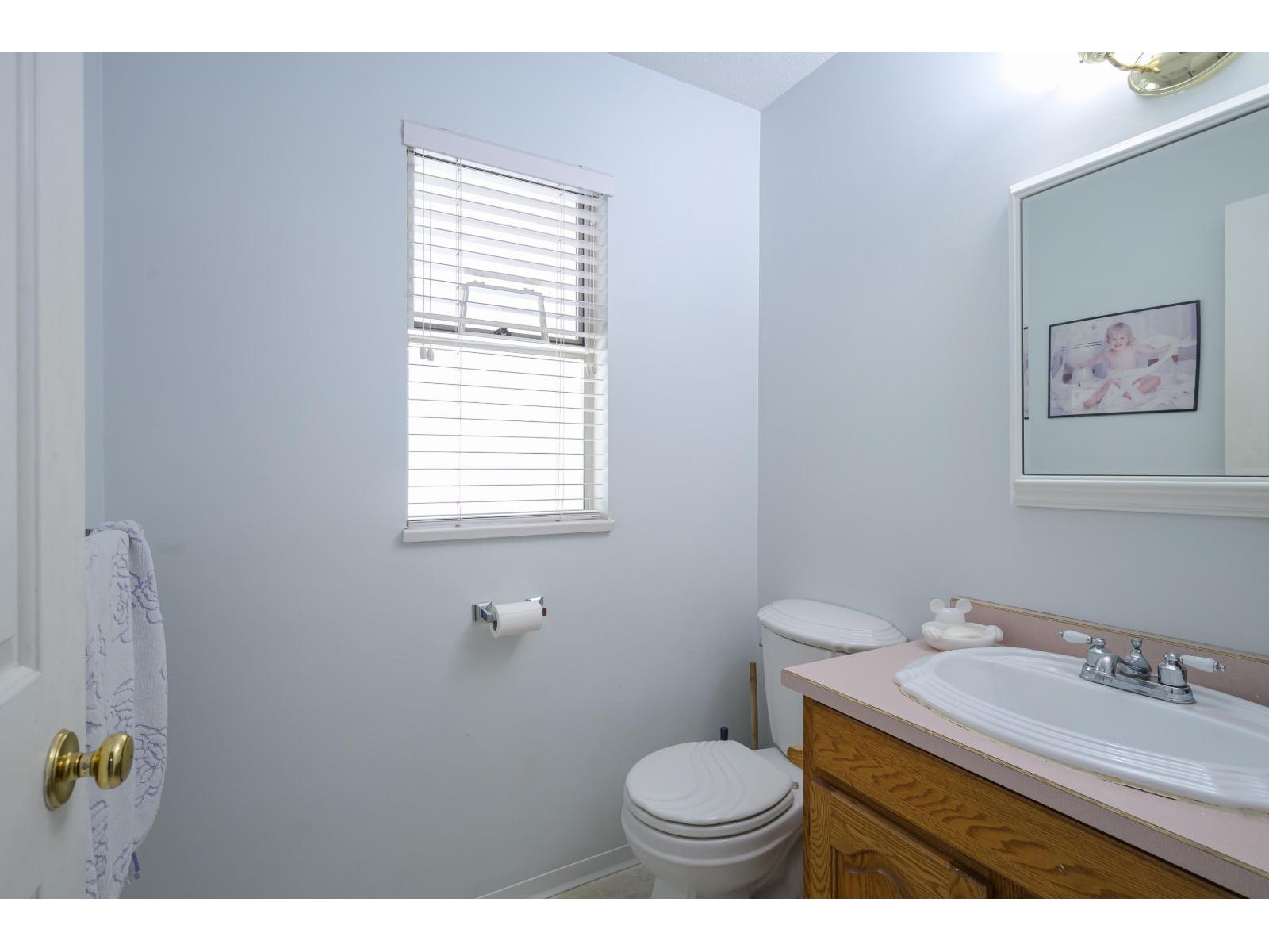 13747 63a Avenue, Surrey, British Columbia  V3X 1E6 - Photo 9 - R3127571