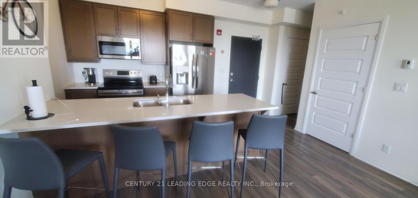 609 - 2 Adam Sellers Street, Markham, Ontario  L6B 1P2 - Photo 3 - N13172348