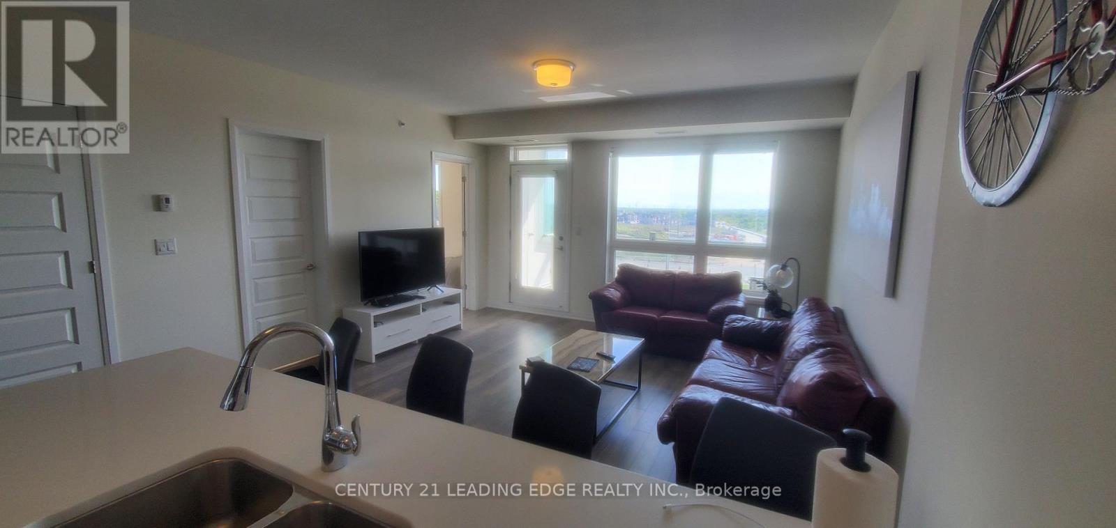 609 - 2 Adam Sellers Street, Markham, Ontario  L6B 1P2 - Photo 5 - N13172348