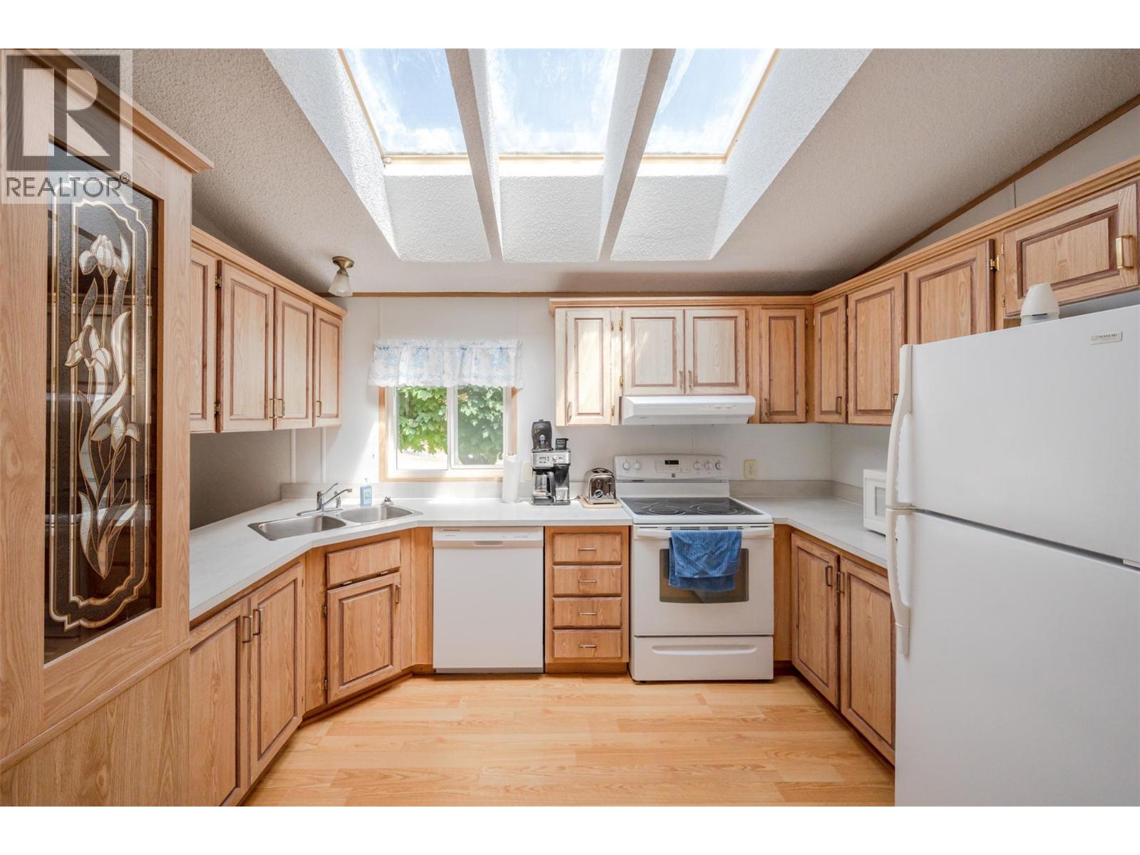 4505 Mclean Creek Road Unit# F22, Okanagan Falls, British Columbia  V0H 1R1 - Photo 1 - 10377652