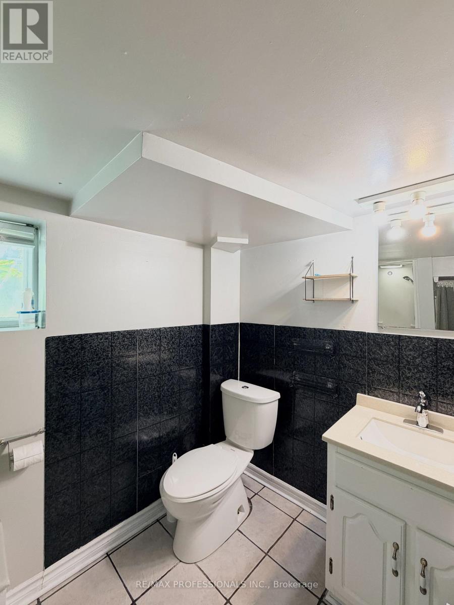 Lower - 99 Seventeenth Street, Toronto, Ontario  M8V 3K5 - Photo 7 - W13172372