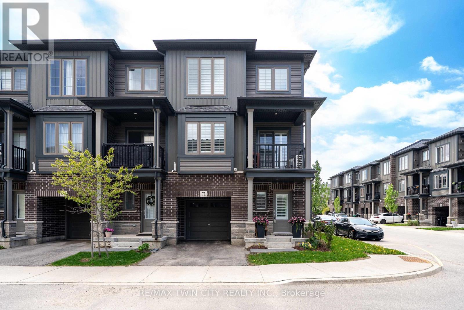 71 - 124 COMPASS TRAIL, Cambridge, Ontario